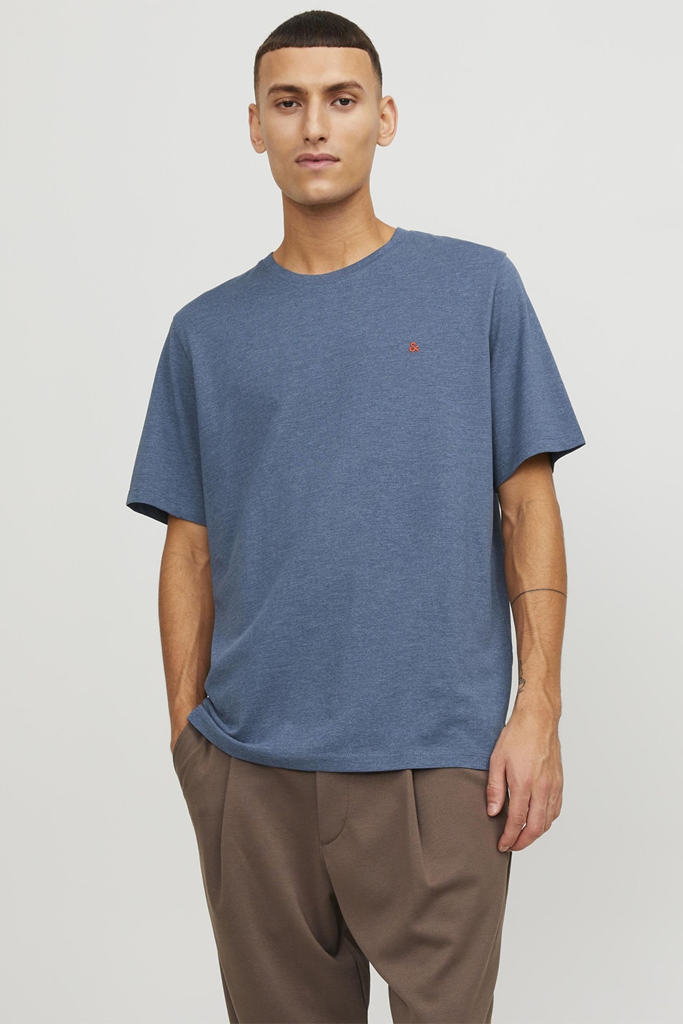 Jack & Jones, Tricou de bumbac organic cu decolteu la baza gatului si broderie discreta, Albastru prafuit, M