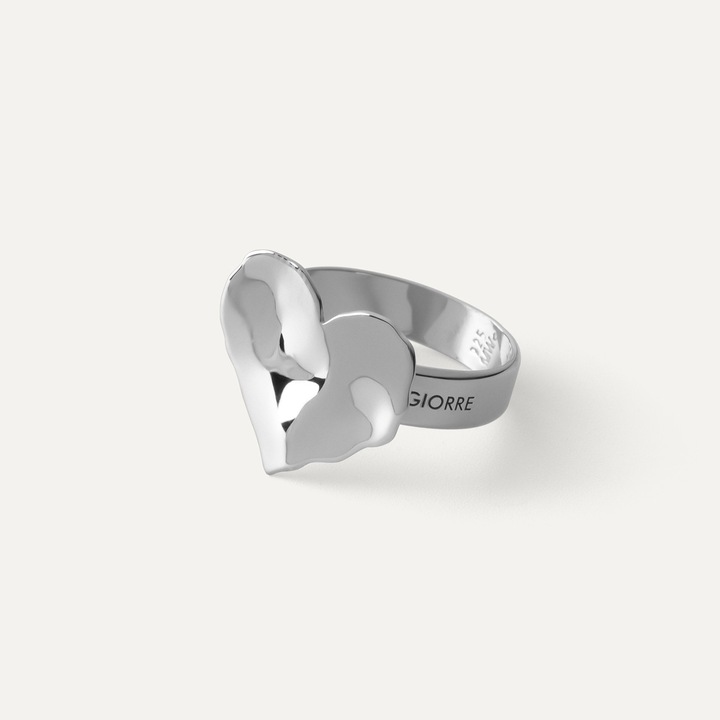 Пръстен с дизайн сърце, текстурирана повърхност, изработен от висококачествено сребро проба 925, платинено покритие, Сребрист, 16.67 мм