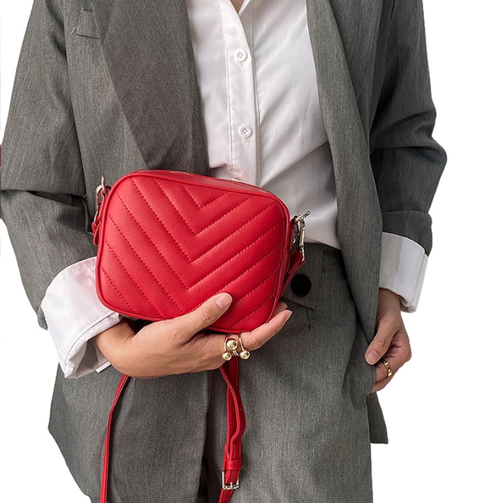 Jormftte válltáska, gyémánt forma, fekete/piros/rózsaszín/kék, 18x6x14cm, 1 db-os szett