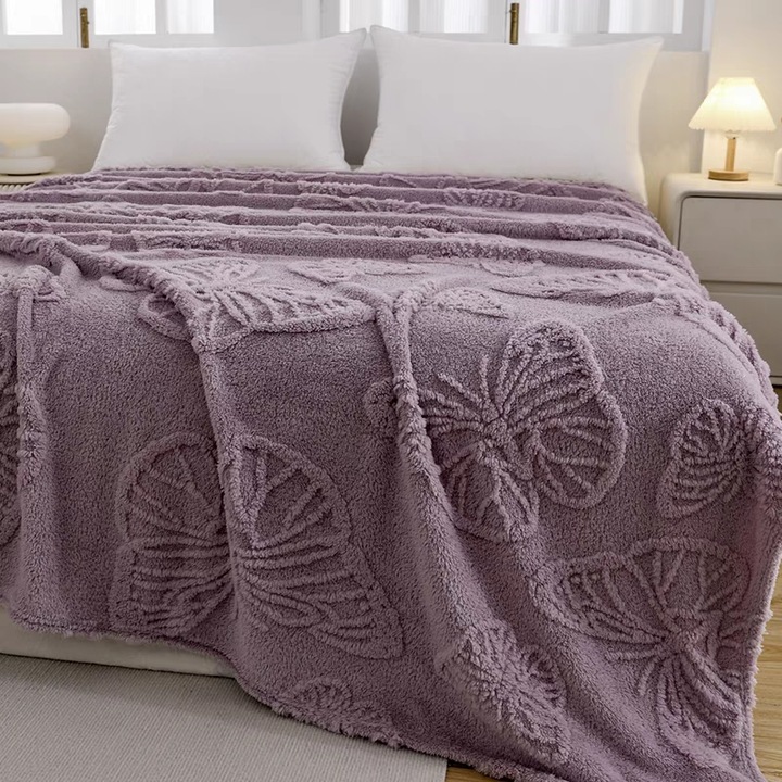 Patura cocolino pufoasa cu fluturi gofrati, pat dublu, 61246-3, lila, 200 x 230 cm