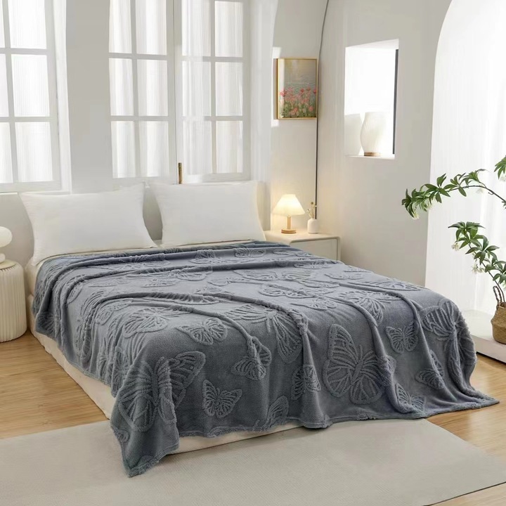 Patura cocolino pufoasa cu fluturi gofrati, pat dublu, 61246-6, gri albastrui, 200 x 230 cm