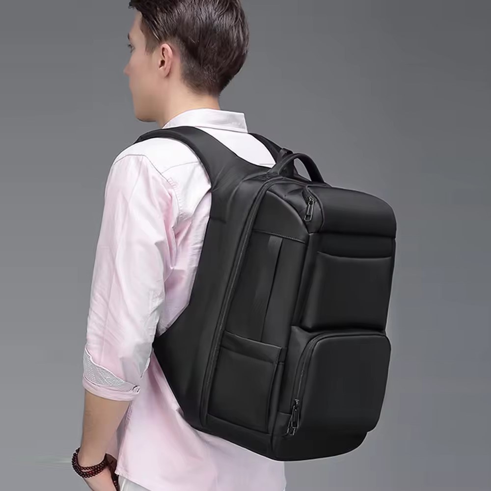 Rucsac laptop 17.3", business pentru calatorii, cu buzunar antifurt si port USB, GETICS, 47x31x20 cm, Negru
