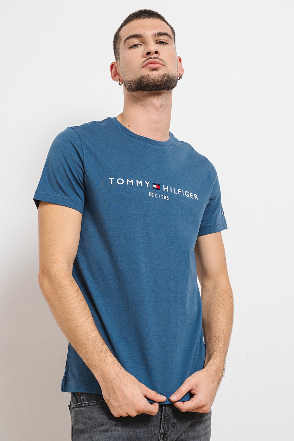 Tommy Hilfiger, Tricou slim fit din bumbac cu broderie, Alb, Albastru inchis, Albastru, L