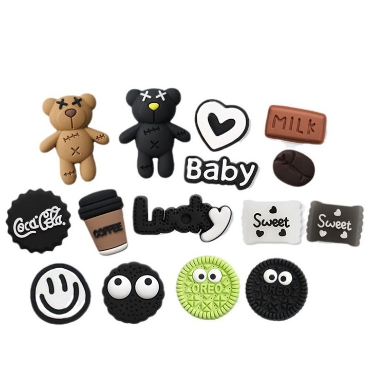 Комплект от 15 аксесоара Jibbitz за Crocs – тема „Мече бисквитка“ и сладки PVC елементи