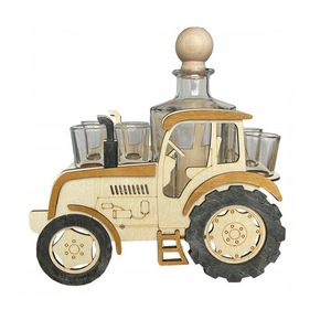 Kancsók és borospalackok