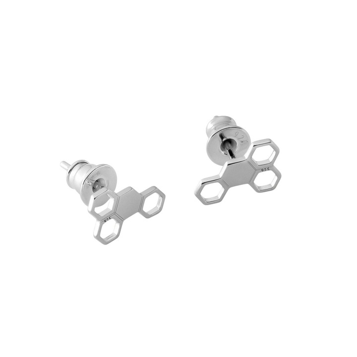 Сребърни обеци тип пчелна пита проба 925, покрити с платина - елегантен дизайн и изтънченост, луксозен аксесоар за изтънчен външен вид