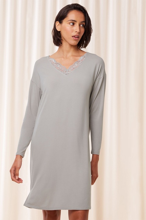 Triumph, Нощница с модал с дантела, Светло сив