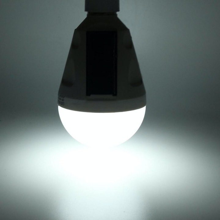 Led izzó 12W napelemes töltéssel + DC 5V