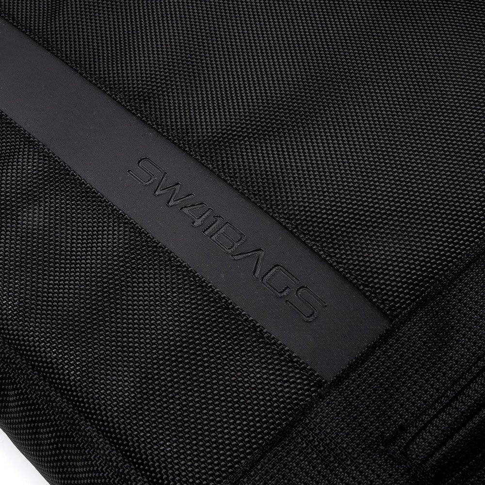 Geanta laptop SwissBags Glion 4L negru 40x28x4cm