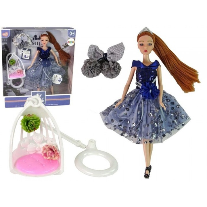 Baba Emily táncos szoknyában 13899