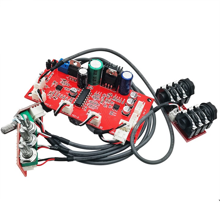 Digitális dinamikus mikrofon előerősítő zengéssel karaokehoz, PT2399