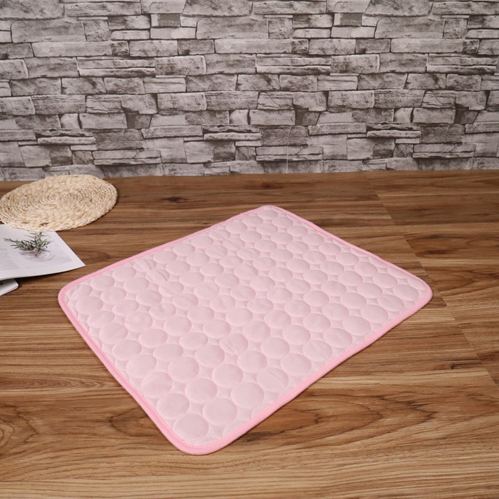Saltea racoroasa pentru caini, Cozevdnt, roz, 80x50cm, material rezistent la pete