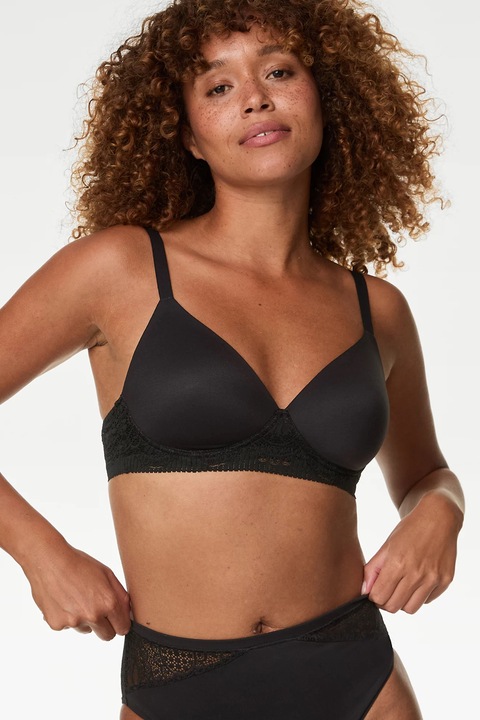 Marks & Spencer, Sutien cu burete si insertii din dantela, Negru