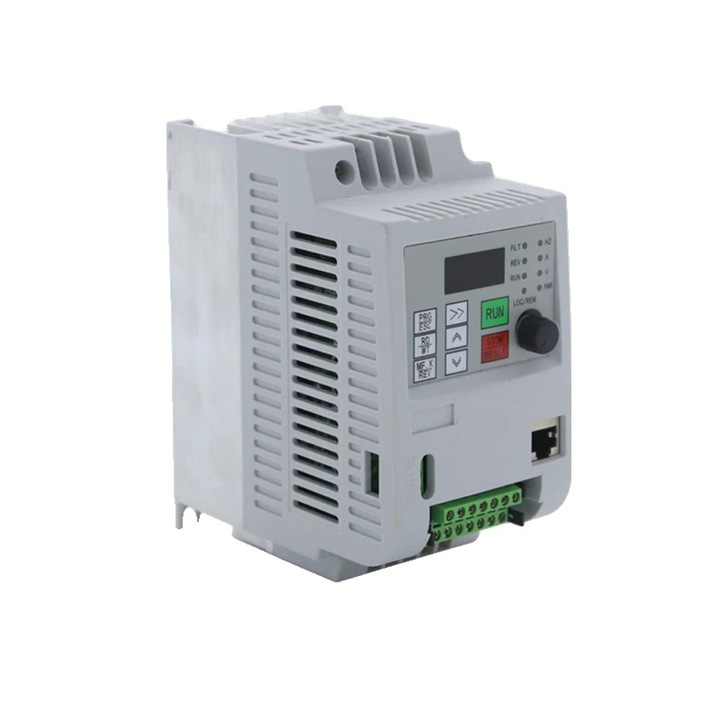 Преобразувател монофазен към трифазен, вход 220 V, изход 1,5 KW/2,2 KW, 220 V 2,2 KW, 1 фаза 220 V, 3 фази 220 V