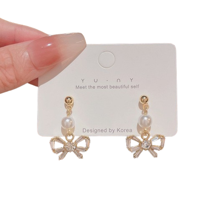 Fülbevaló, pár négyzet alakú, cirkónia kristályokkal, arany