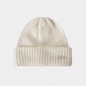 Női kalapok és sapkák