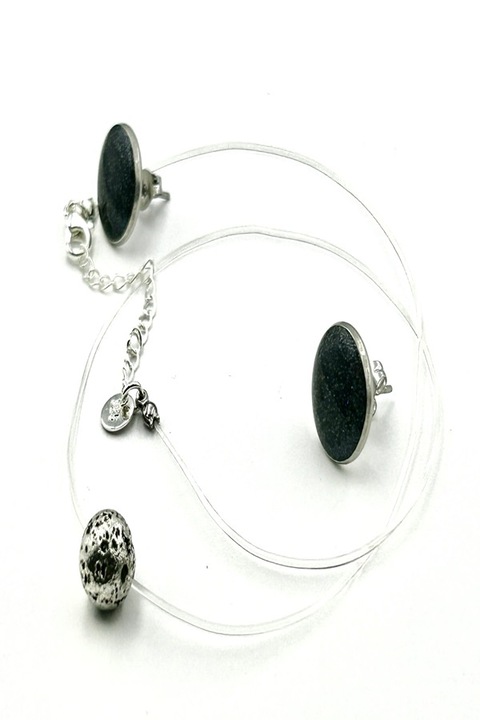 Colier la baza gatului pe fir transparent din silicon cu pandantiv si inchidere reglabila din Argint 925, Ma Bijoux, Handmade, Piatra semipretioasa: Lava Stone, Gri antichizat + CERCEI