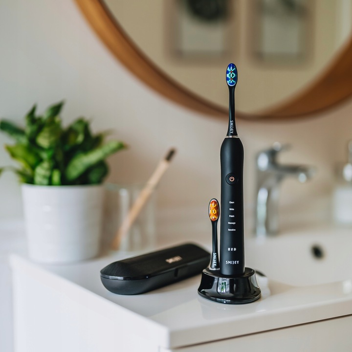 Rezerve Periuta De Dinti Electrica, Smiley Pro White, 4 Buc, Sfat De Albire, Indepartare A Placii De 10 Ori Mai Mult, Schimbare Recomandata La 3 Luni, Negru