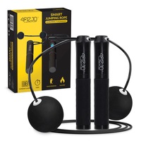 Coarda de sarit cu contor si bile, 4FIZJO, pentru antrenament in interior si in exterior, afisaj LCD, numara timpul de antrenament, numarul de calorii arse, numarul de sarituri, manere antiderapante, greutate redusa, Silicon, PP, 290 cm, Negru