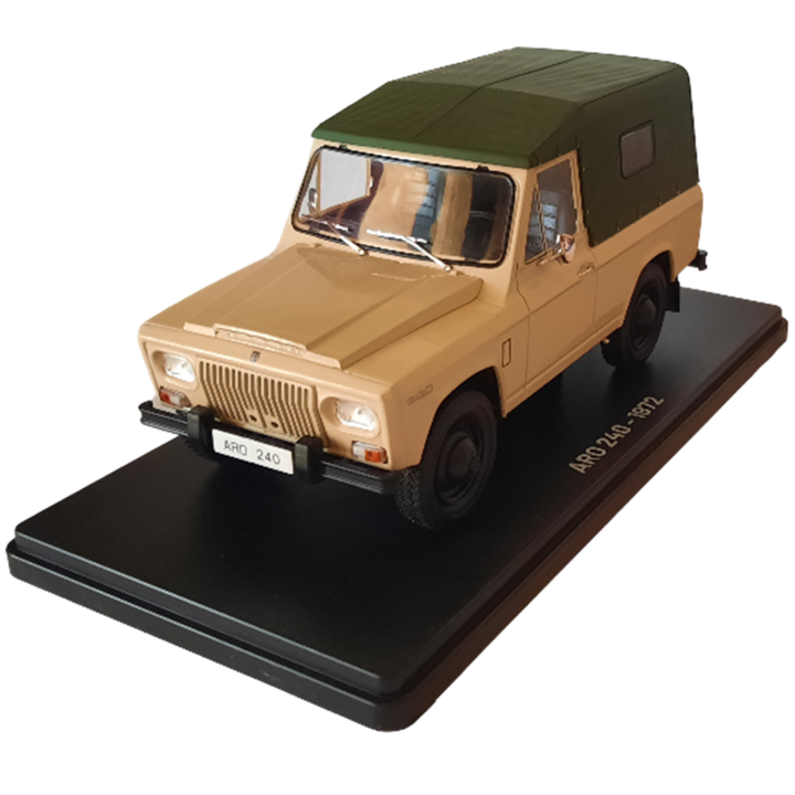Macheta auto ARO 240 crem, din 1972, scara 1:24