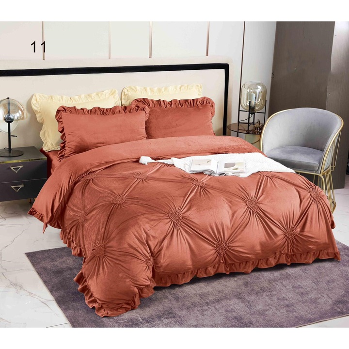 Lenjerie Din Catifea Cu Volanase Si Inimioare Brodate - Cupru