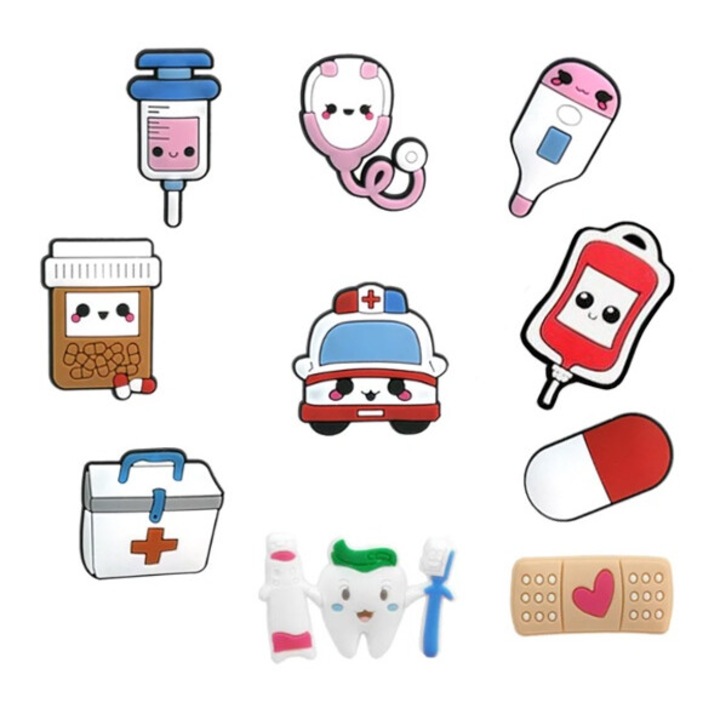 Set 10 accesorii saboti, Crocs, model doctor varianta 1, multicolor