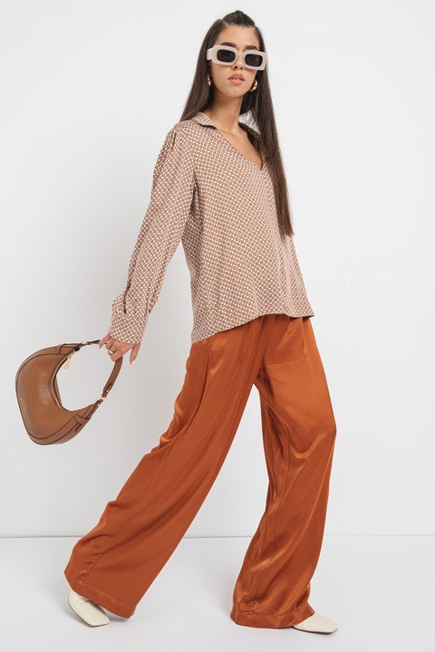 United Colors of Benetton, Bluza cu model si decolteu in V, Maro