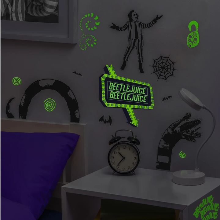 Set Stickere decorative Paladone, Beetlejuice, 4 pagini, autocolante pentru perete, 50 buc, Halloween, licenta oficiala Warner Bros