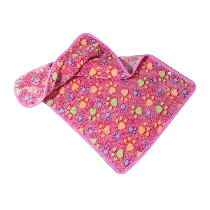 Culcus pentru caini AMRINUGL, imprimeu labute, fibra termica moale, multicolor