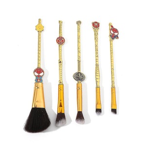 Aplicatoare si pensule machiaj