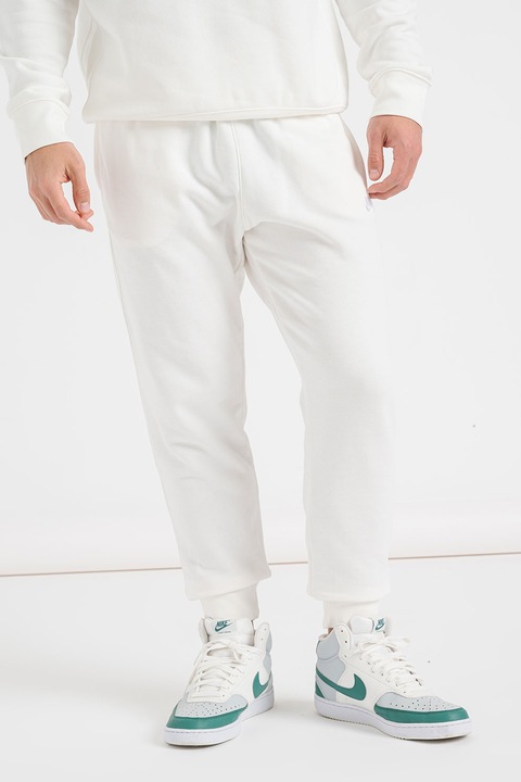 Nike, Pantaloni de trening conici cu buzunare laterale Sportswear Club, Alb murdar