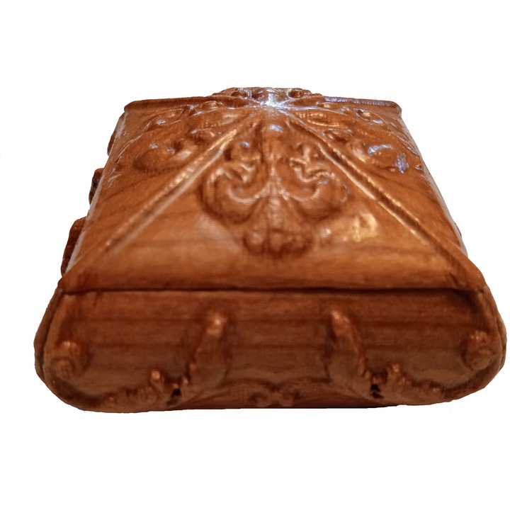 Cutie din lemn de cires sculptat pentru cadouri deosebite