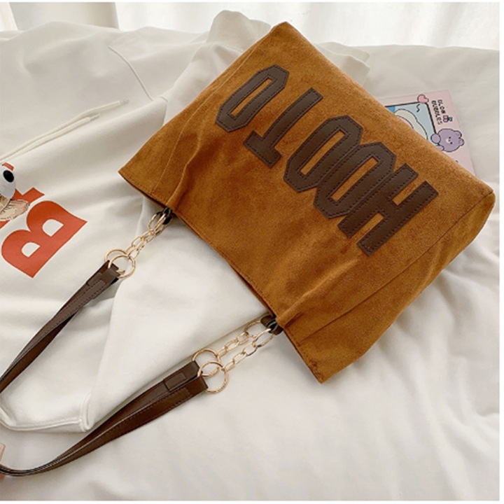 Jormftte női válltáska PU bőr, betűmintás, nagy kapacitású, barna színű, univerzális méret