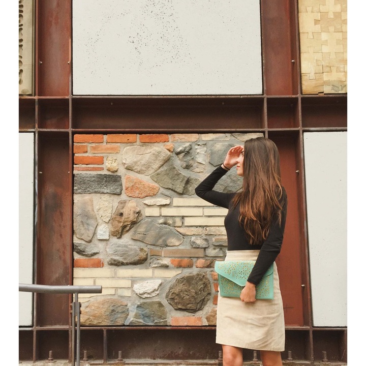 Jormftte vegán bőr válltáska, zöld, lézeres vágással, lánccal