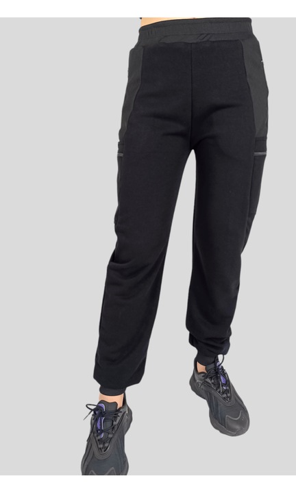 Pantaloni sport cu buzunare aplicate, de dama, Negru