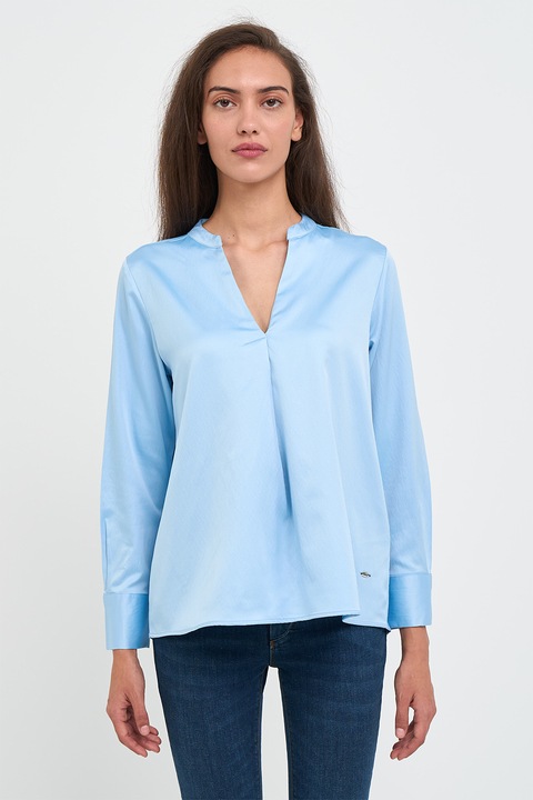 Timeout, V-nyakú felső