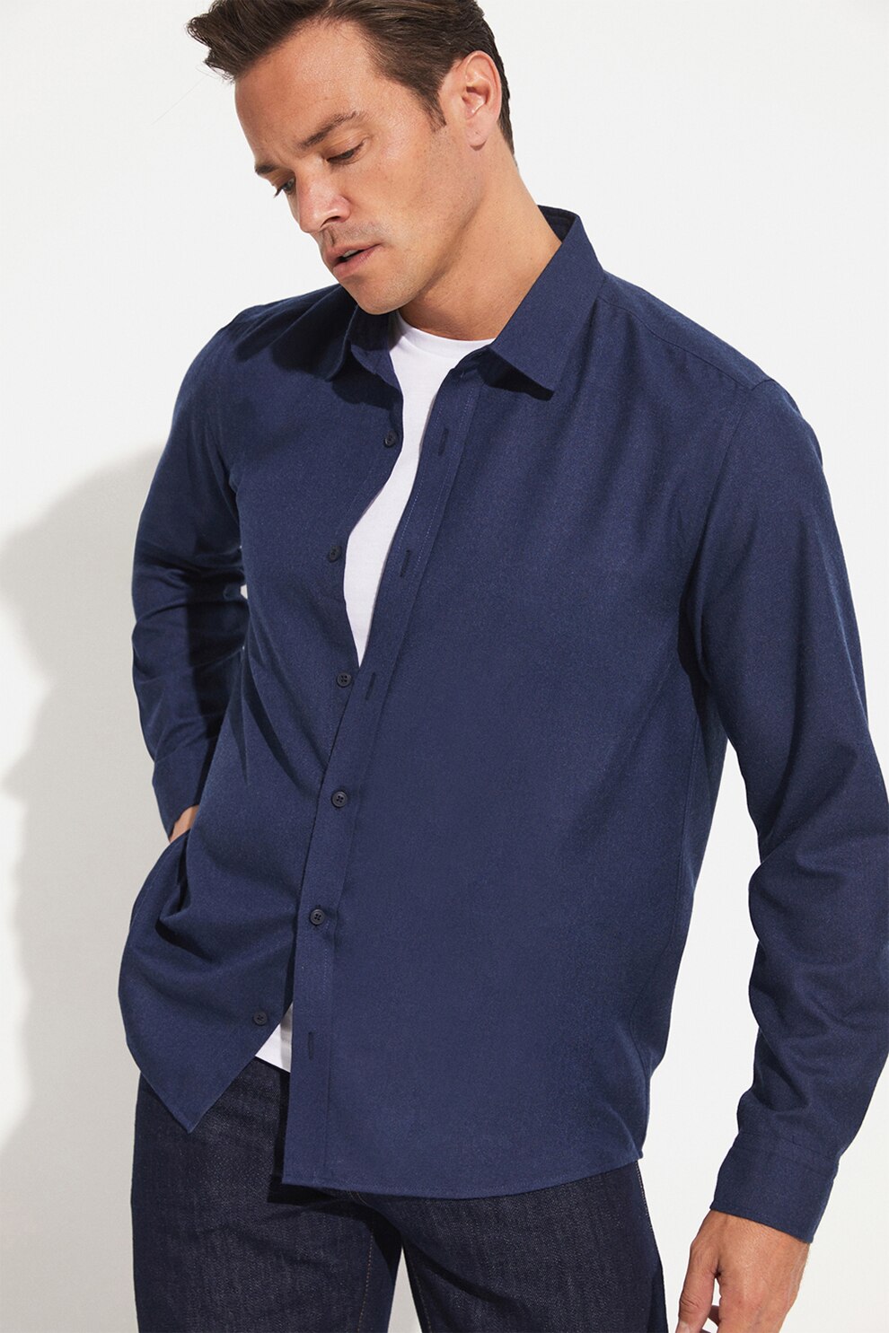 June, Camasa cu model uni si guler ascutit, Indigo, S