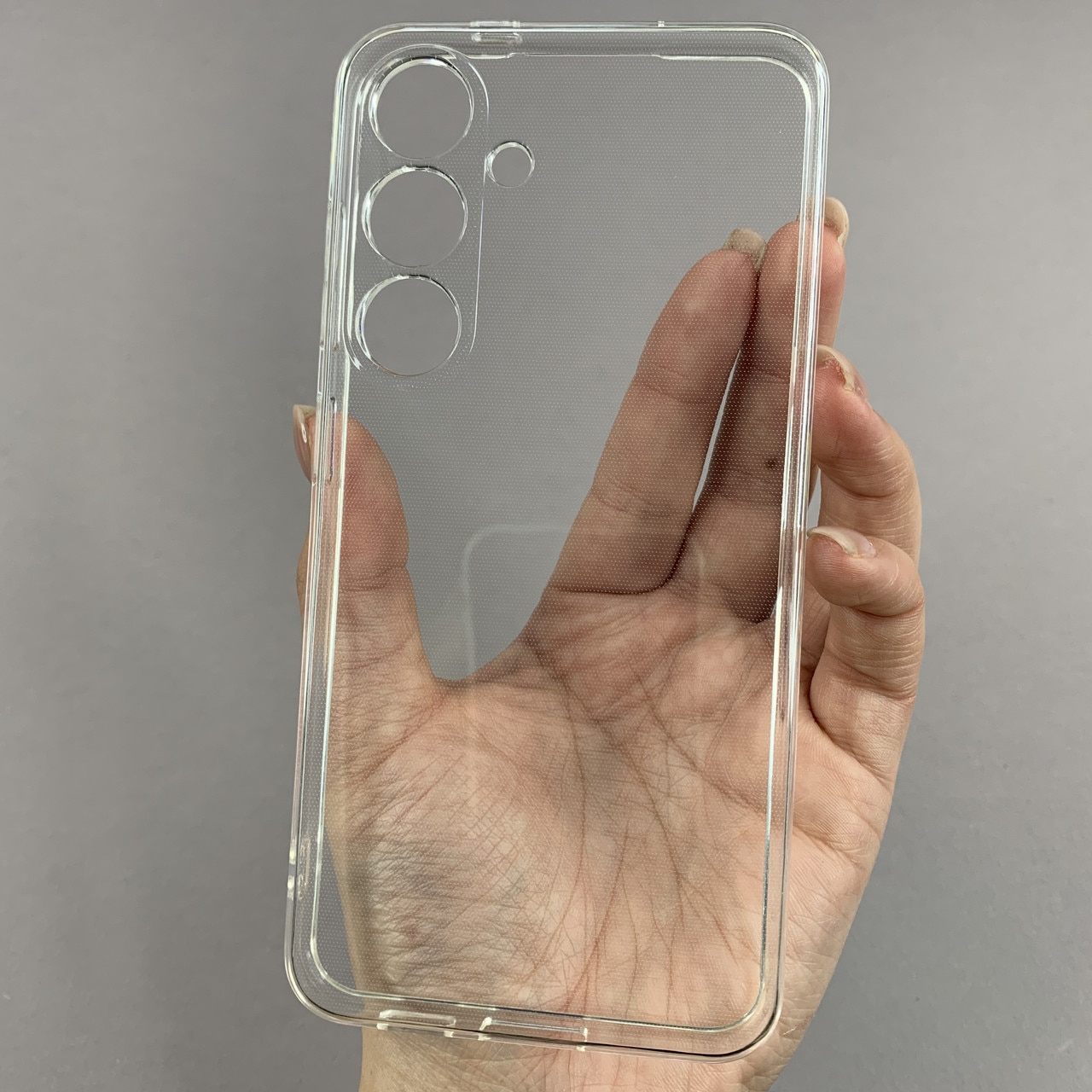 Husa protectie Mat-Tech compatibila cu Samsung Galaxy S24, Anti-soc, 2MM, Protectie Camera, Decupaje Precise, Rezistenta la impact, Margini ridicate pentru protectia ecranului, Transparenta