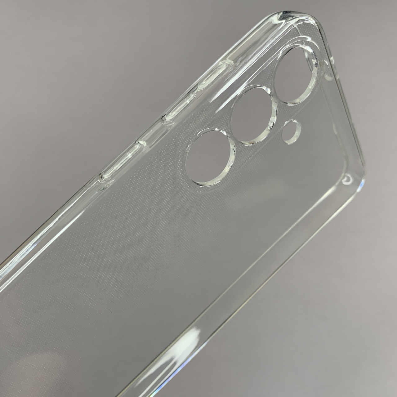 Husa protectie Mat-Tech compatibila cu Samsung Galaxy S24, Anti-soc, 2MM, Protectie Camera, Decupaje Precise, Rezistenta la impact, Margini ridicate pentru protectia ecranului, Transparenta