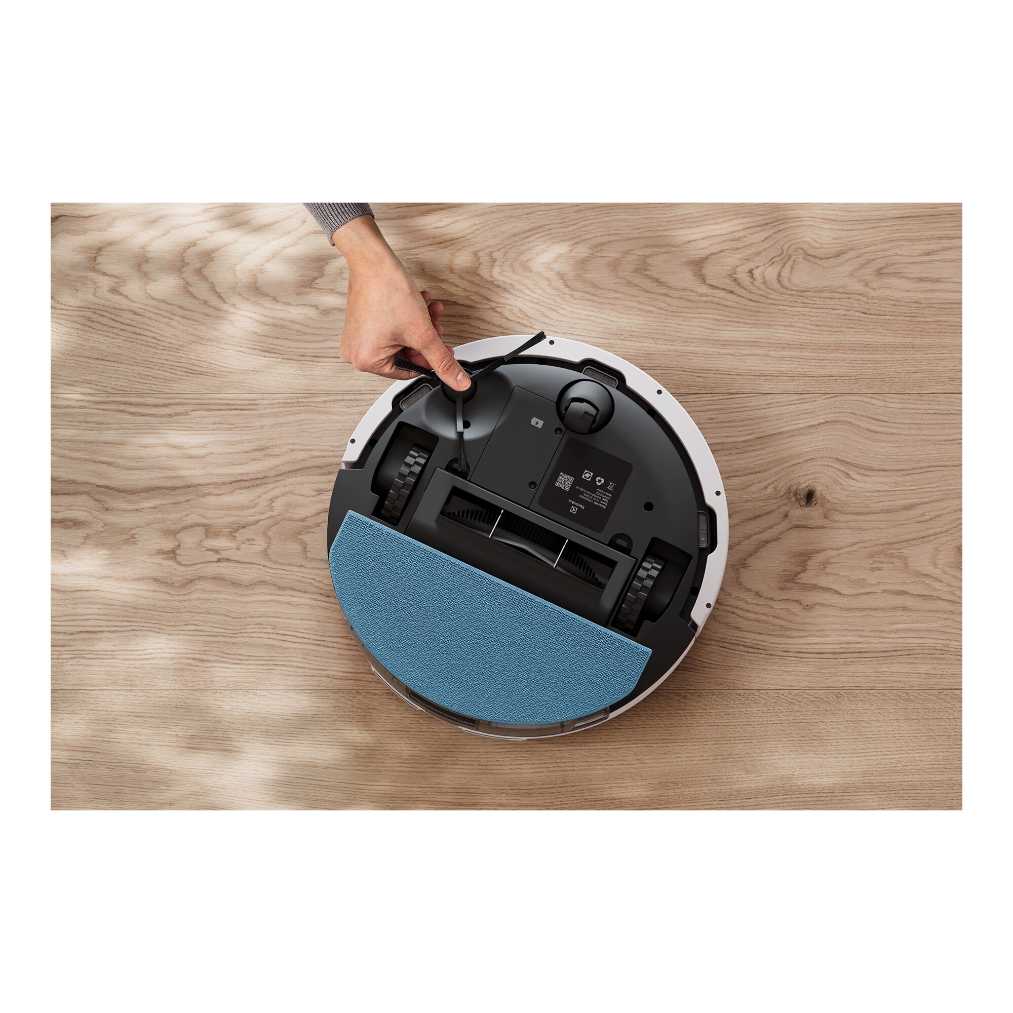 Robot de aspirare Electrolux ER71UW2SW, aspirator si mop, statie automata de golire cu sac igienic Electrolux, 2,4l, tehnologie LiDAR, WI-FI, app Electrolux, 4000Pa, baterie 3200mAh, 46 Wh, 4 viteze, autonomie pana la 140 minute, alb