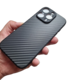 Калъф от меки въглеродни влакна, съвместим с iPhone 16 Pro