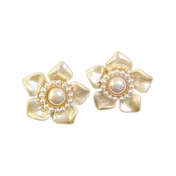 Vintage francia stílusú kamélia fülbevaló, fehér, 2cm