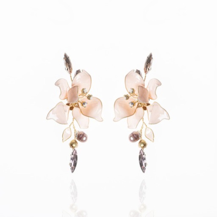 Cercei dama, Aviel, Rasina, Roz