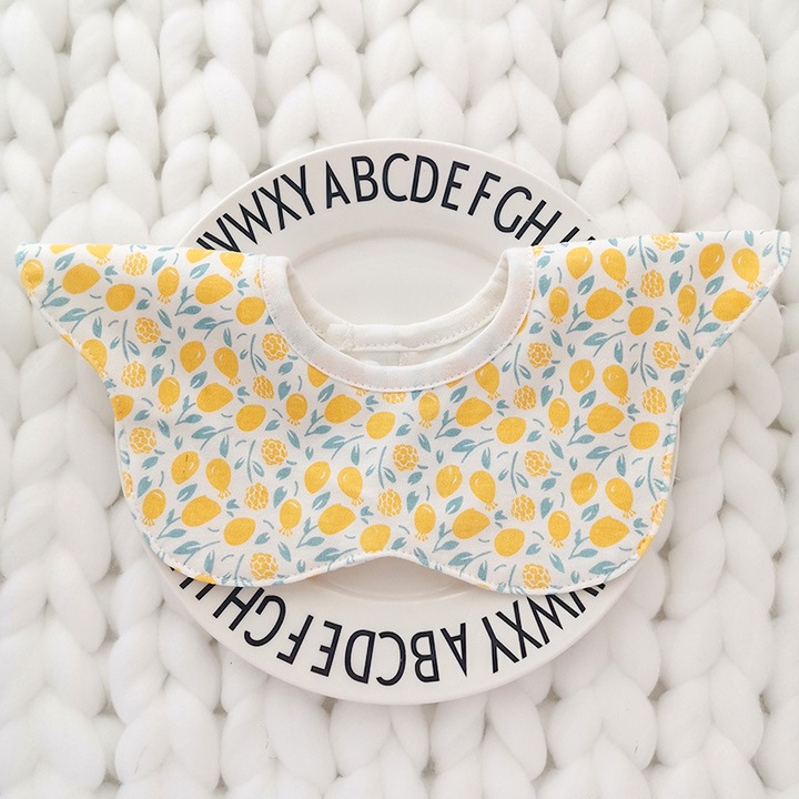 Jormftte pamut előke babáknak, unisex, sárga gyümölcs mintával