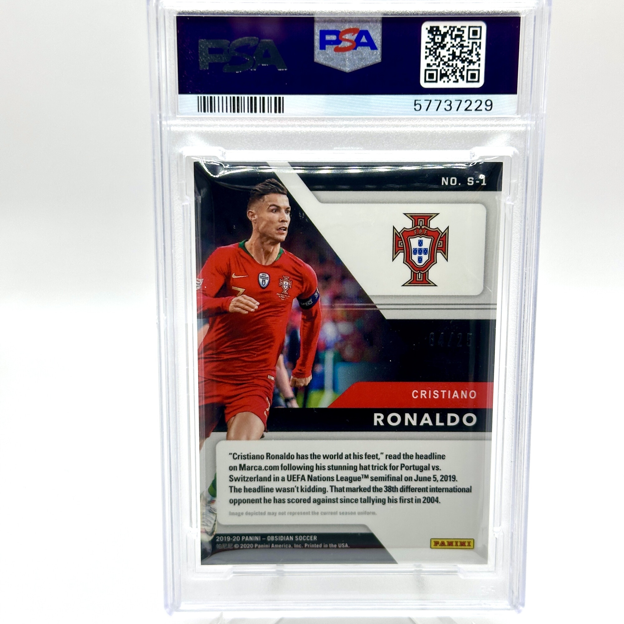 Cartonas de fotbal Panini, Cristiano Ronaldo, 4 din 25 Gradat PSA