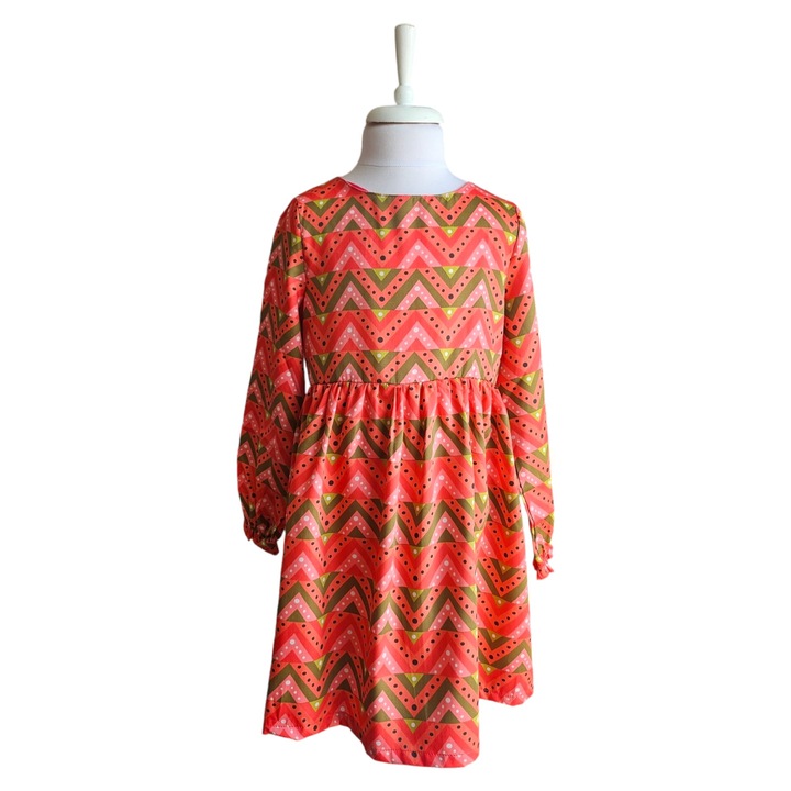 Piros ruha nyomtatással, Piros