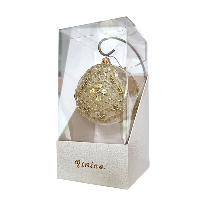 Glob sticla 10 cm elegant, design Minina, decorat cu dantela aurie cu paiete si margele, pe stativ metalic, in cutie alba cu fereastra transparenta