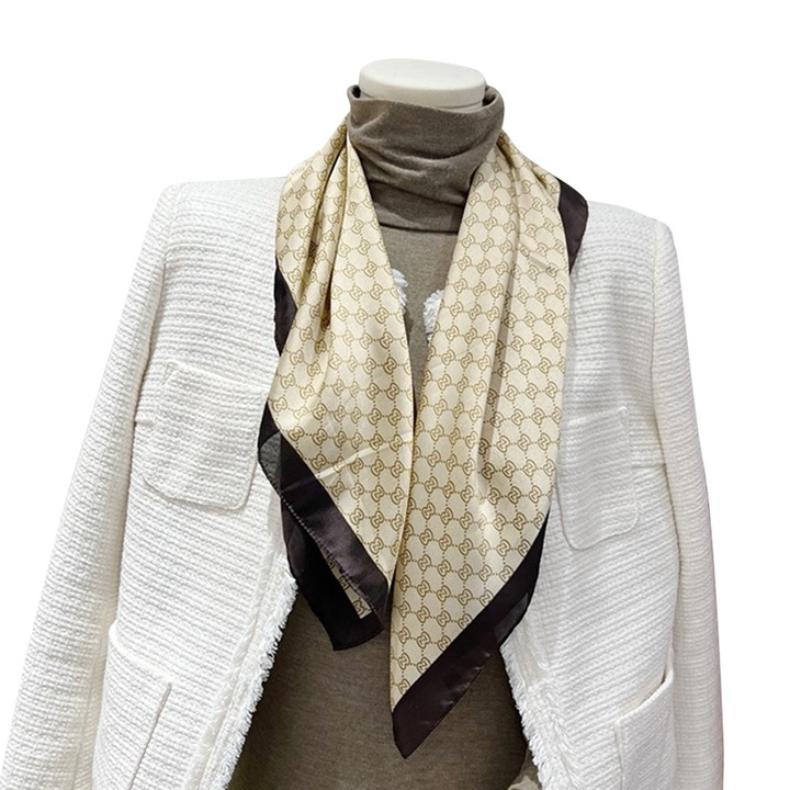 Női közepes négyzet alakú szatén sál, Jormftte, világos sárga