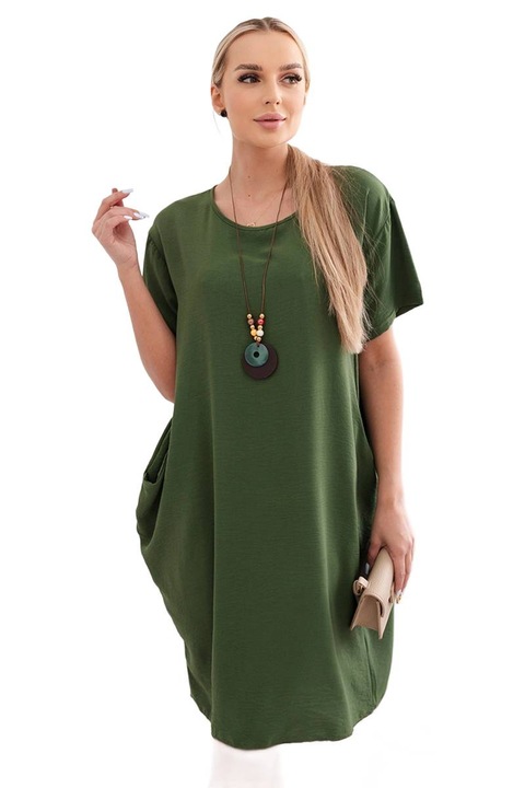 Világos zöld Wloski ruha, zsebekkel és medállal, méretei 54x100x70cm, univerzális SML