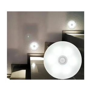 Lampa LED de perete cu senzor de miscare, Zola, prindere magnetica, incarcare USB, baterie reincarcabila, lumina alba rece, din plastic, diametru 8.5 cm, alba